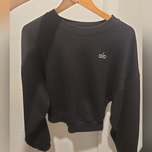 Alo Cropped Accolade Crewneck retail $128 Excellent condition! Size L